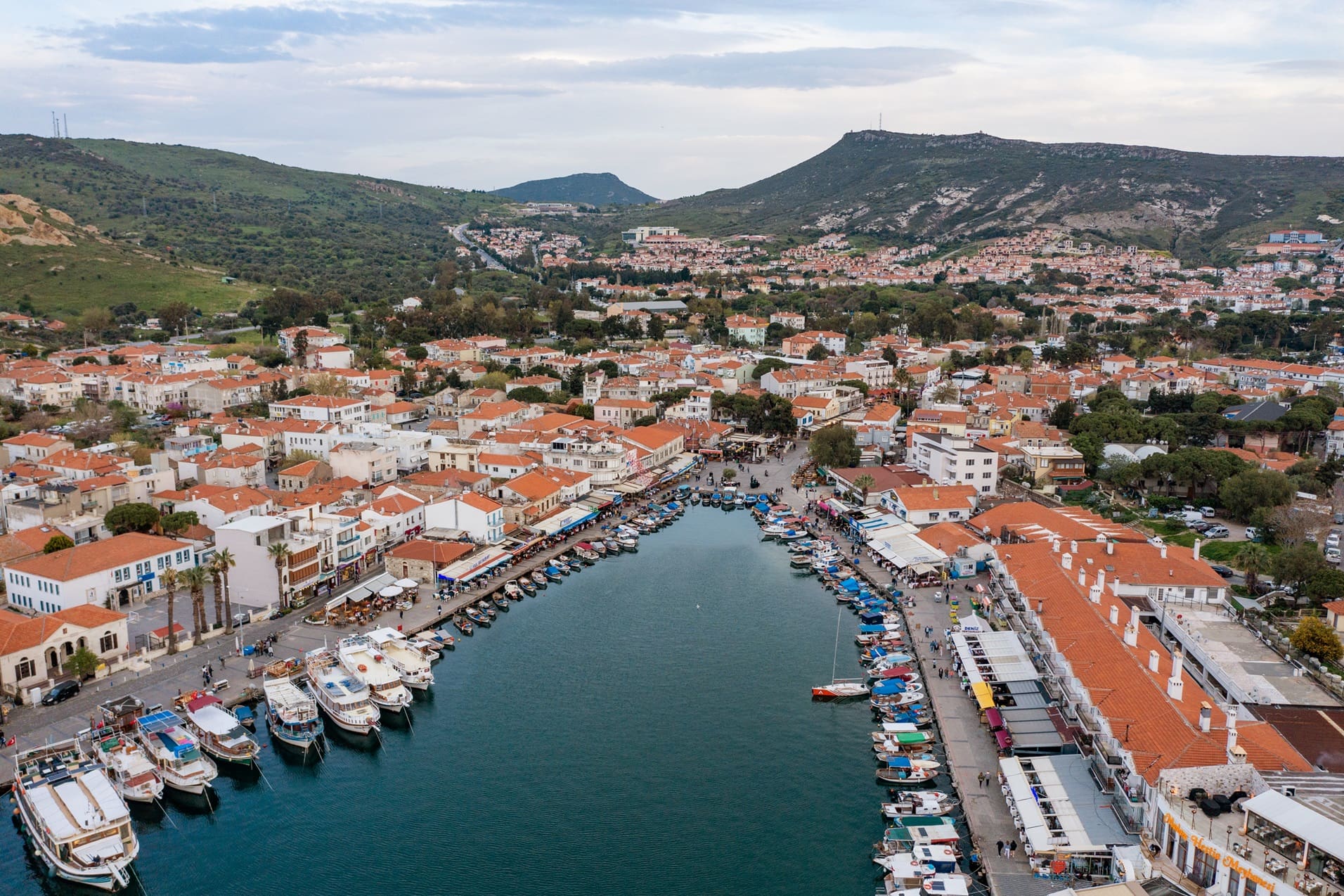 Izmir, Spori gradovi