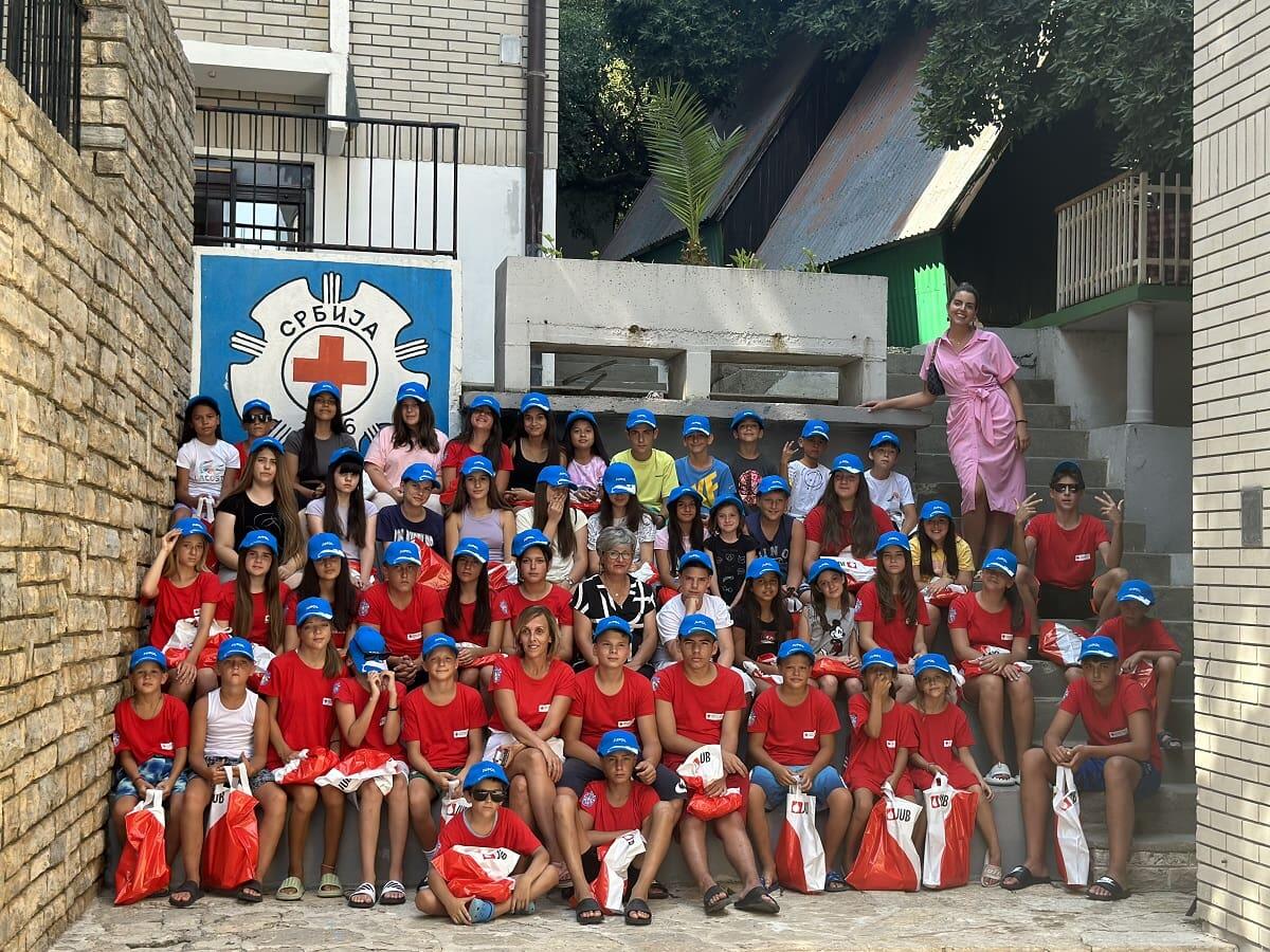 Deca, Jupol, Crveni krst, more