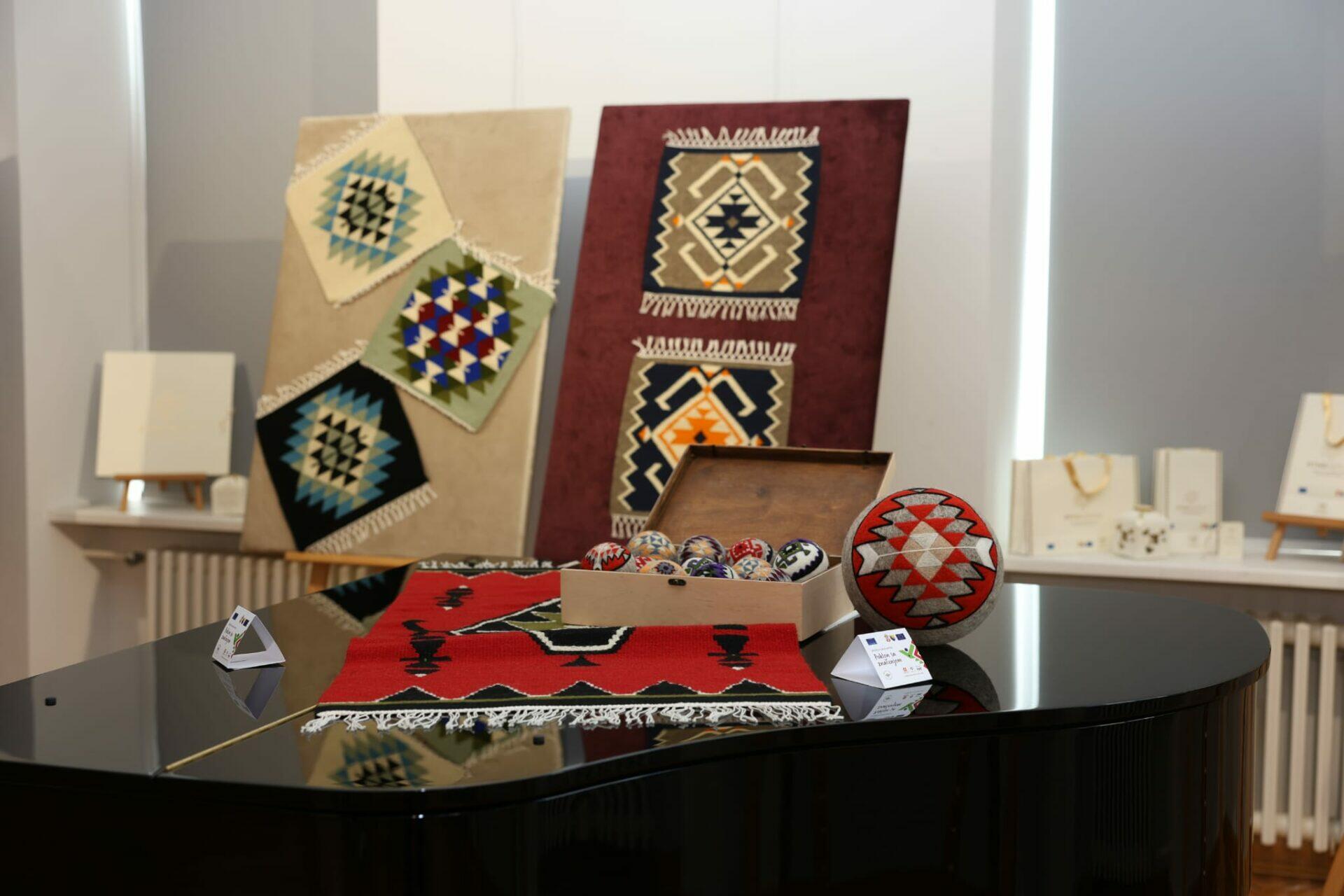 Etno mreža, Poklon sa značenjem