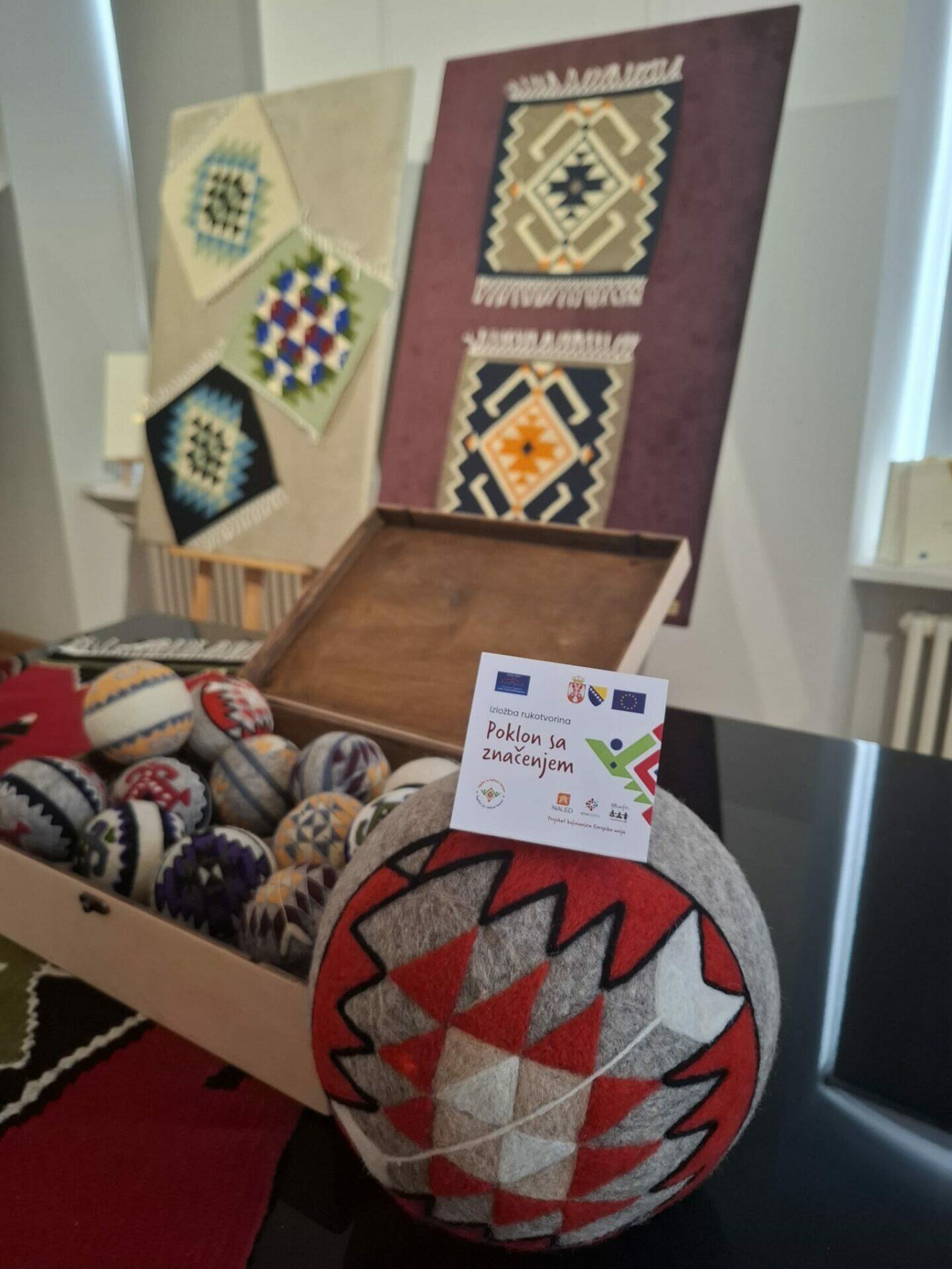 Etno mreža, Poklon sa značenjem