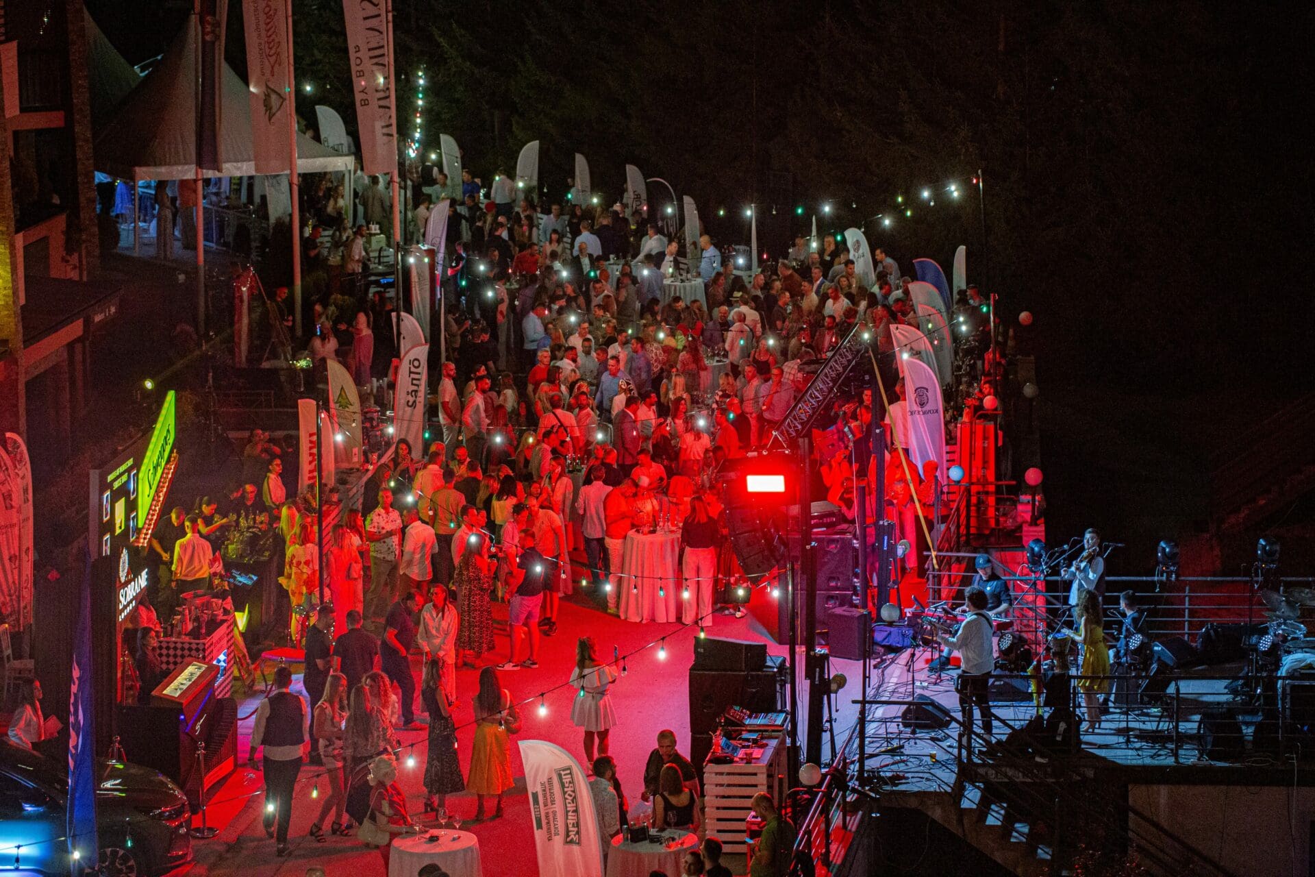 Bor by Karisma, Fiesta