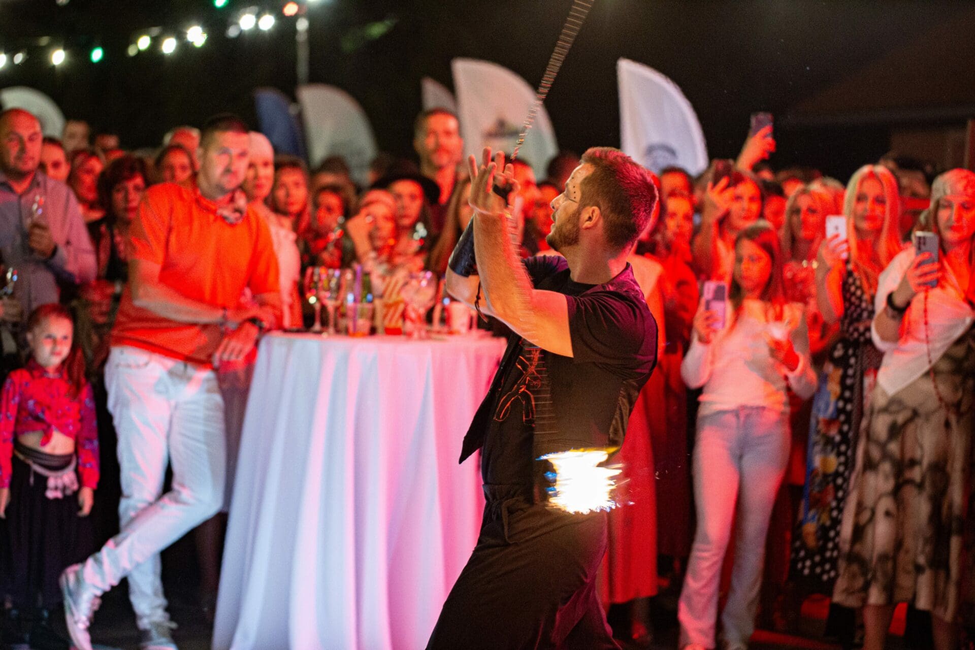 Bor by Karisma, Fiesta