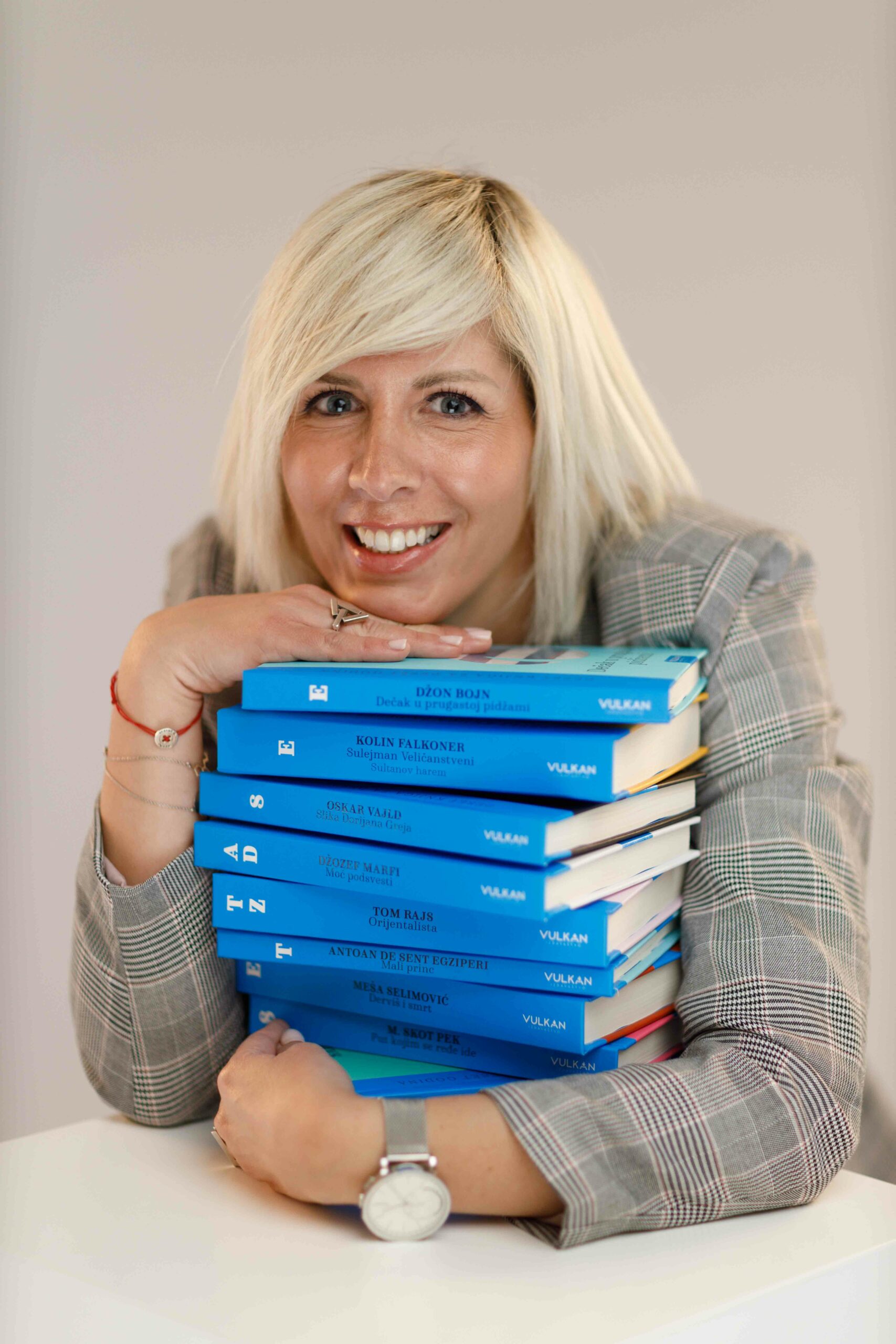 Marija Mladenović, Vulkan izdavaštvo (Petar Đorđević)