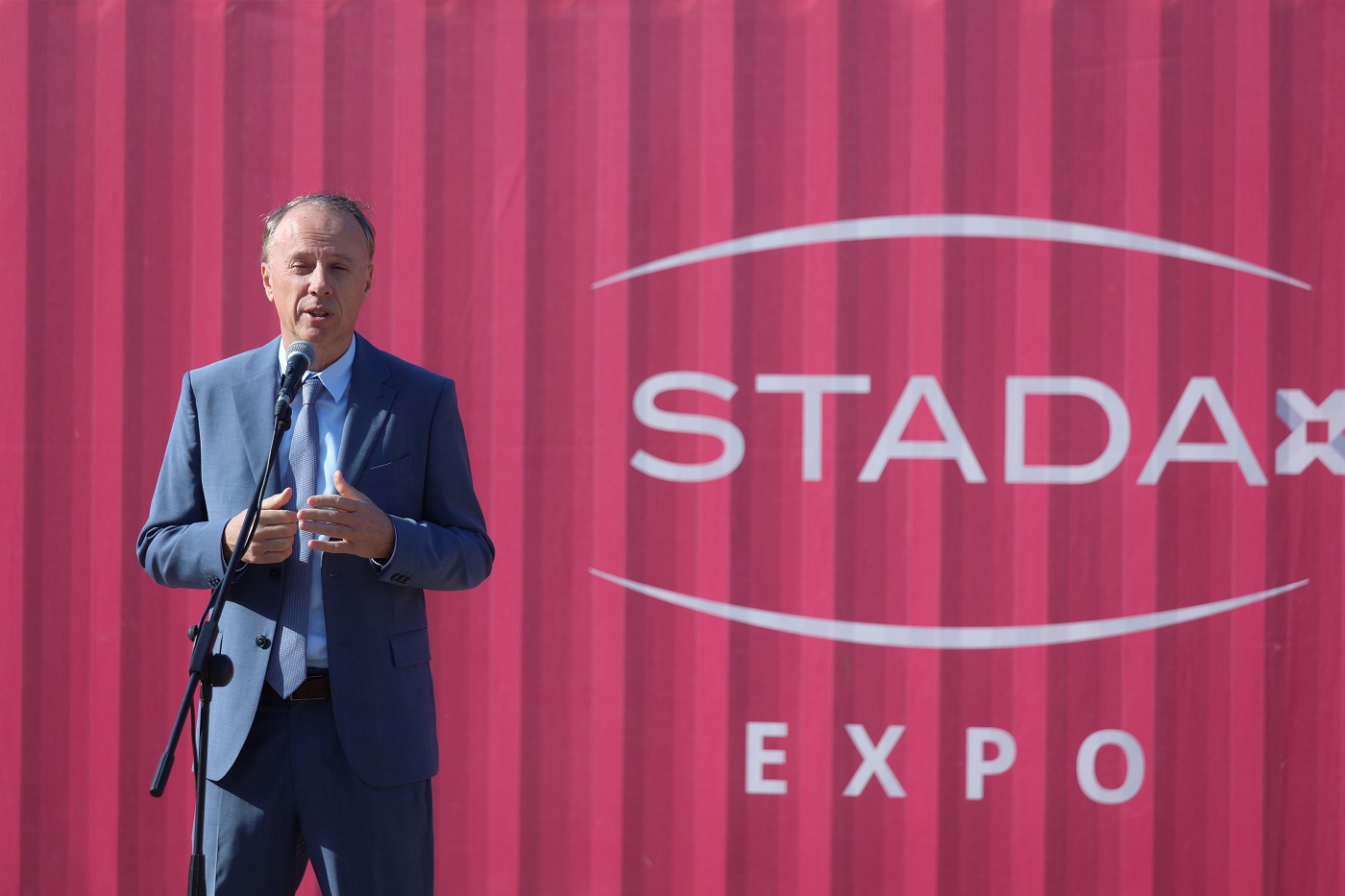 Rektor Univerziteta u Beogradu prof. dr Vladan Đokić