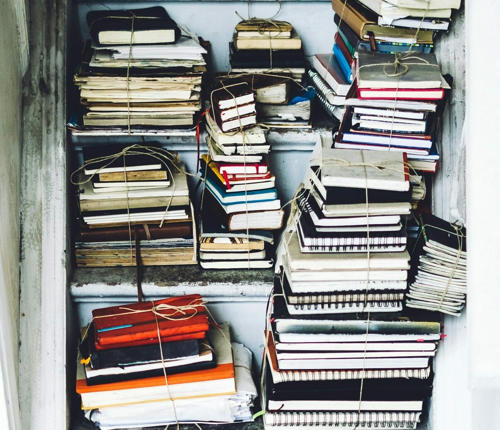 Kami, knjige, pisac, književnost