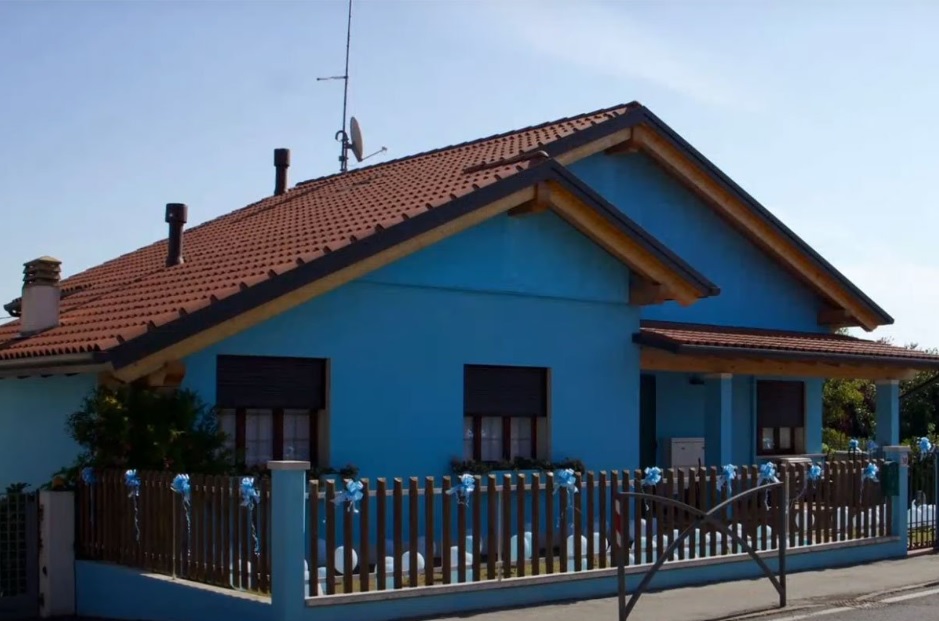 Ofarbao kuću u plavo