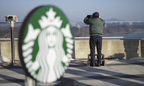 Starbaks Severna Koreja