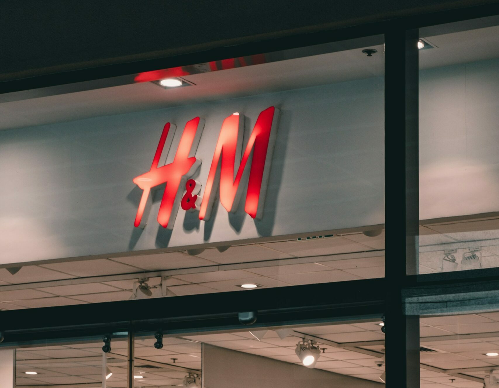 H&M