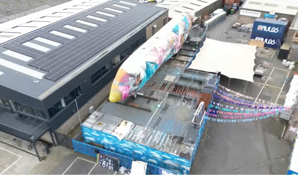 Airbnb, Pablo eskobar, avion