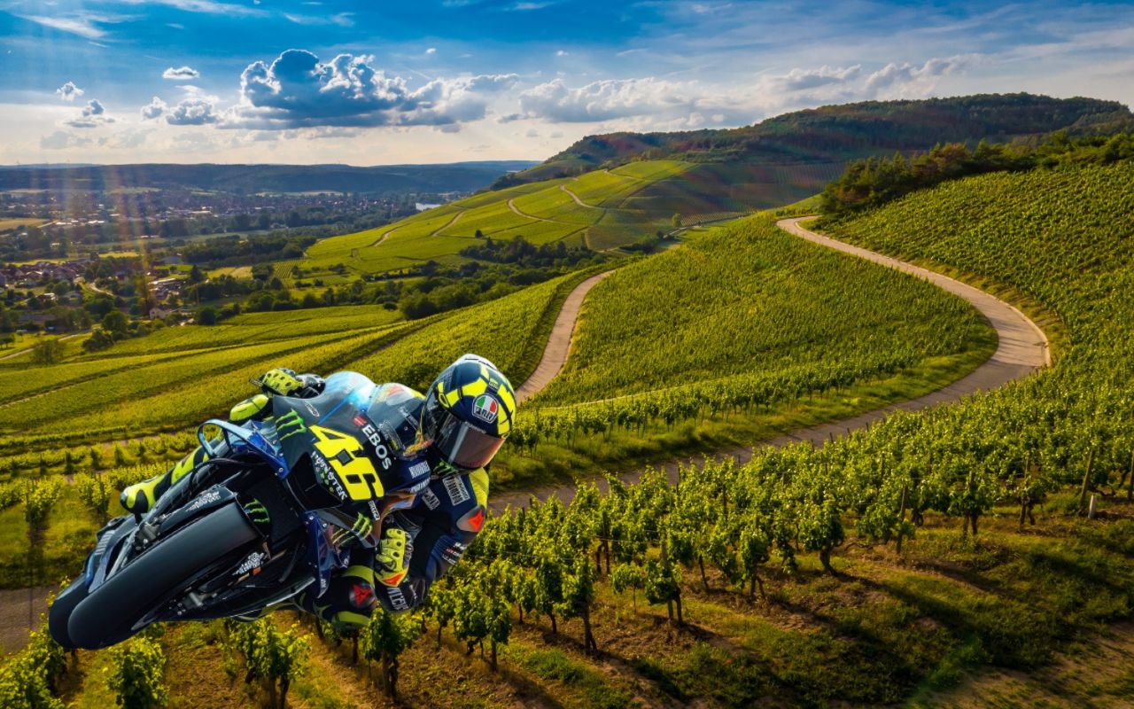 Ograničenje brzine, gradić, Valentino Rosi