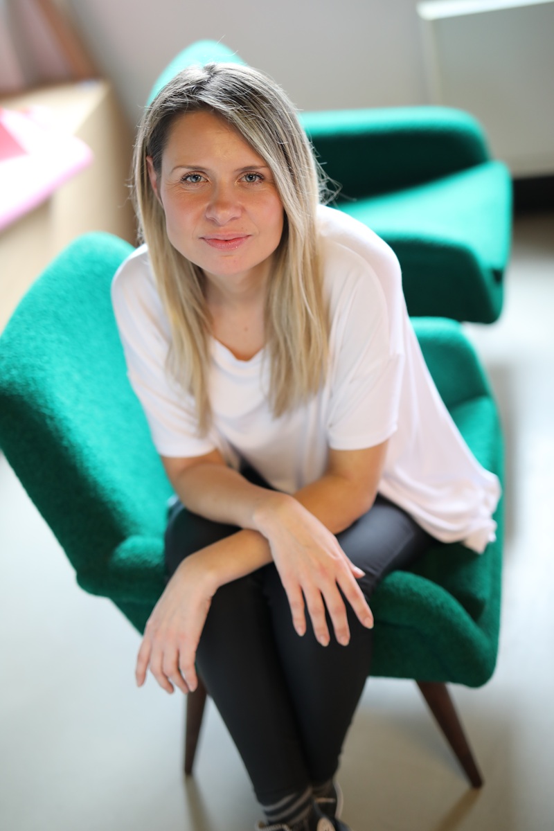 Dunja Ivana Ballon, Dani komunikacija