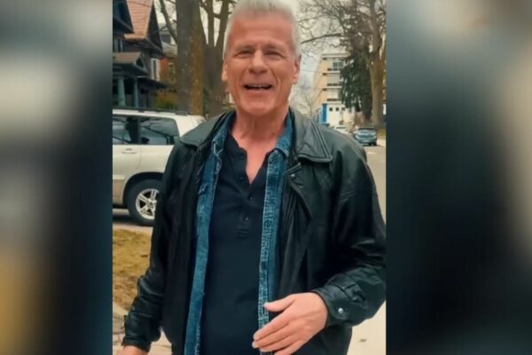 Rpb Stjuart, Nik Sloter