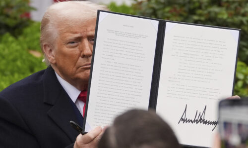 Donald Tramp, trgovisnki rat, carine