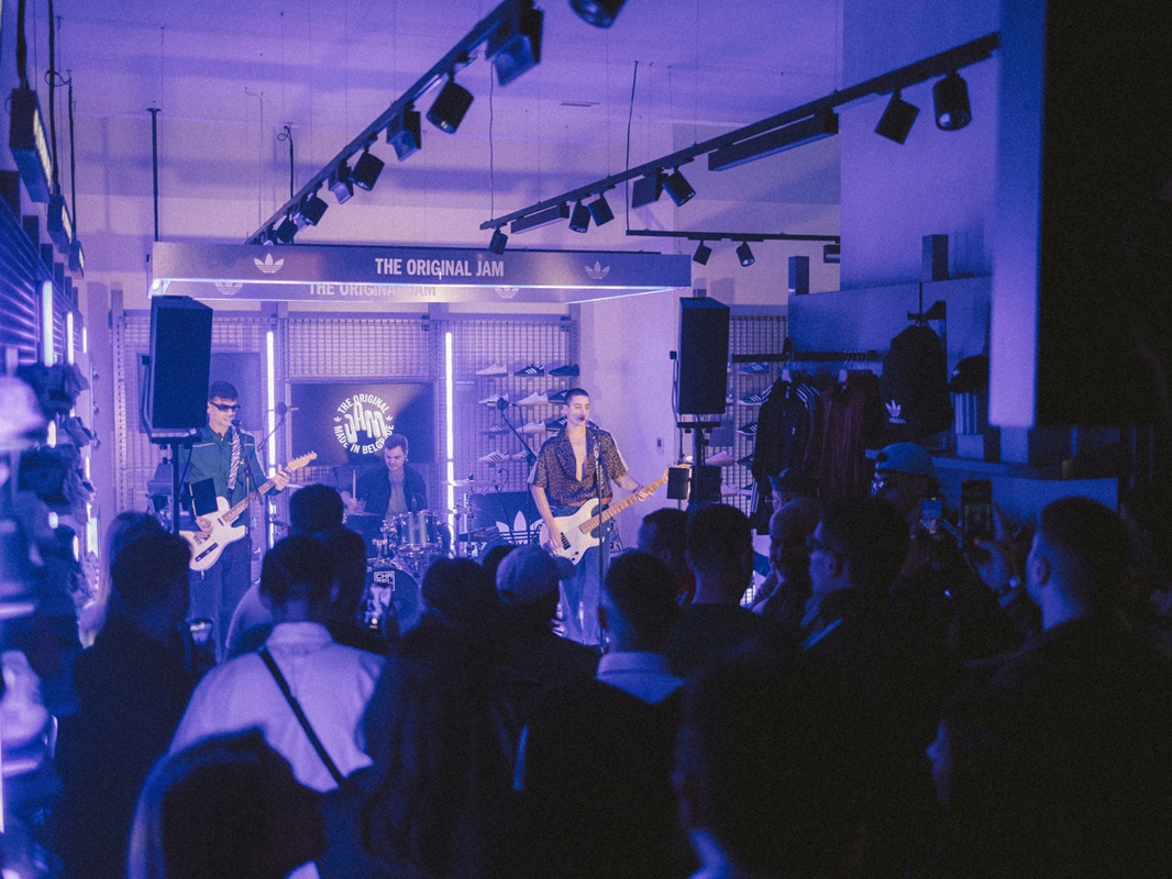 Adidas Originals radnja u Knezu