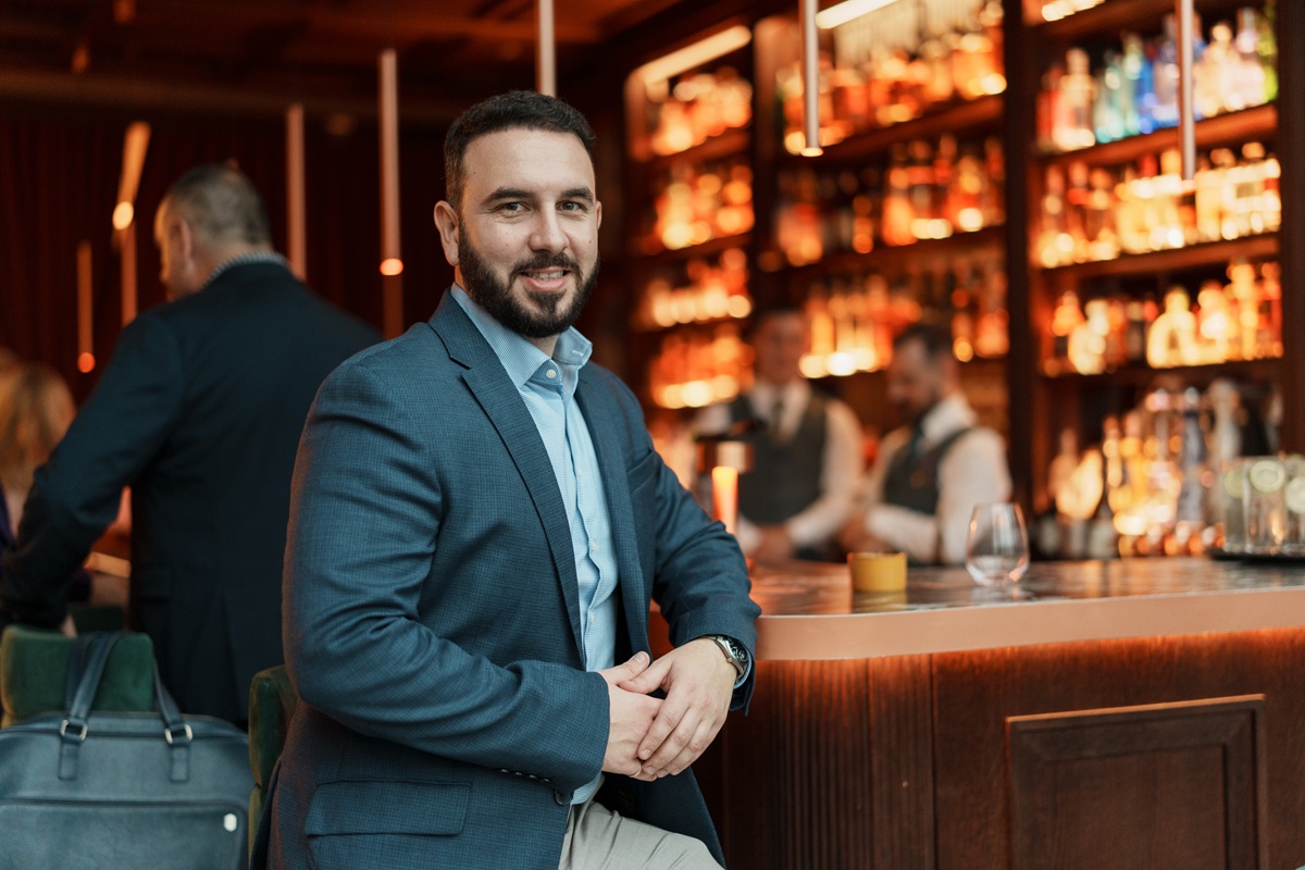 Duško Kostadinoski Riddle Bar