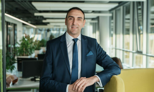 Miloš Vuksanović, Schneider Electric