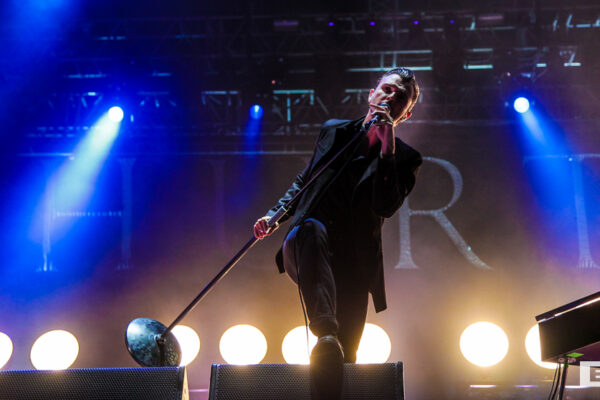 Wonderhul Life, Hurts