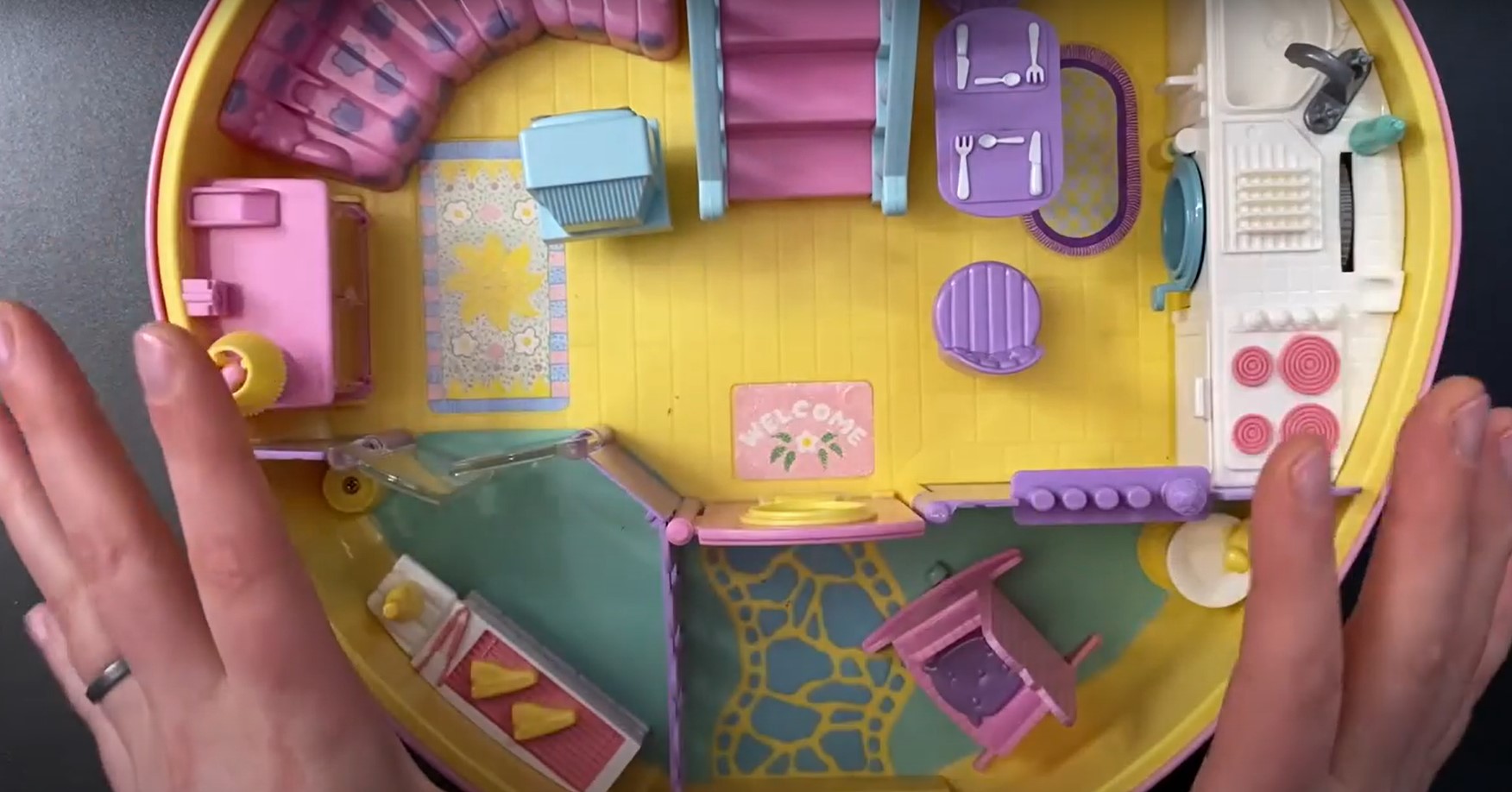 Youtube/Rachel Retro/Screenshot