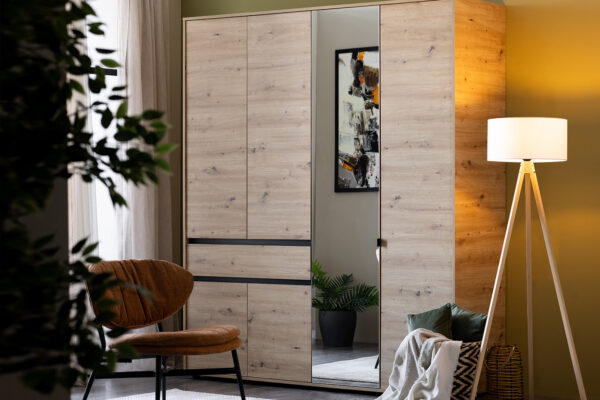 Nameštaj, Forma Ideale