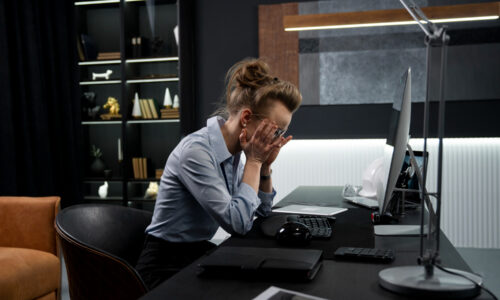 posao, poslovni saveti, tuga, kancelarija