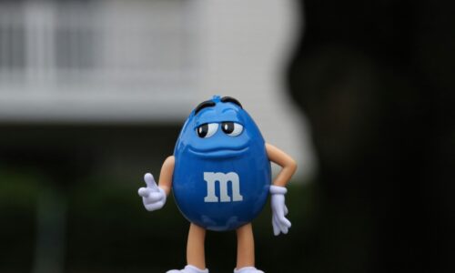 m&m