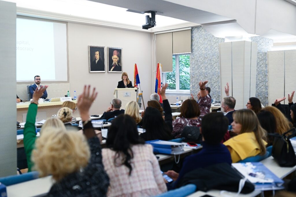 Dr Tena Prelec Univerzitet u Rjeci