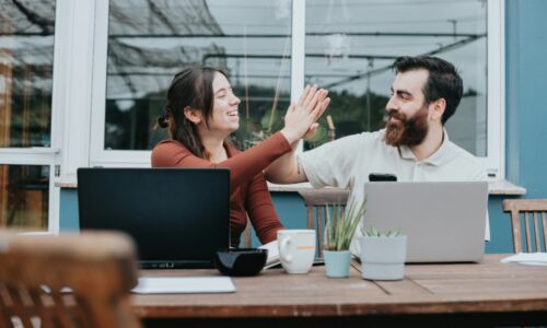 posao, zadovoljni ljudi na poslu