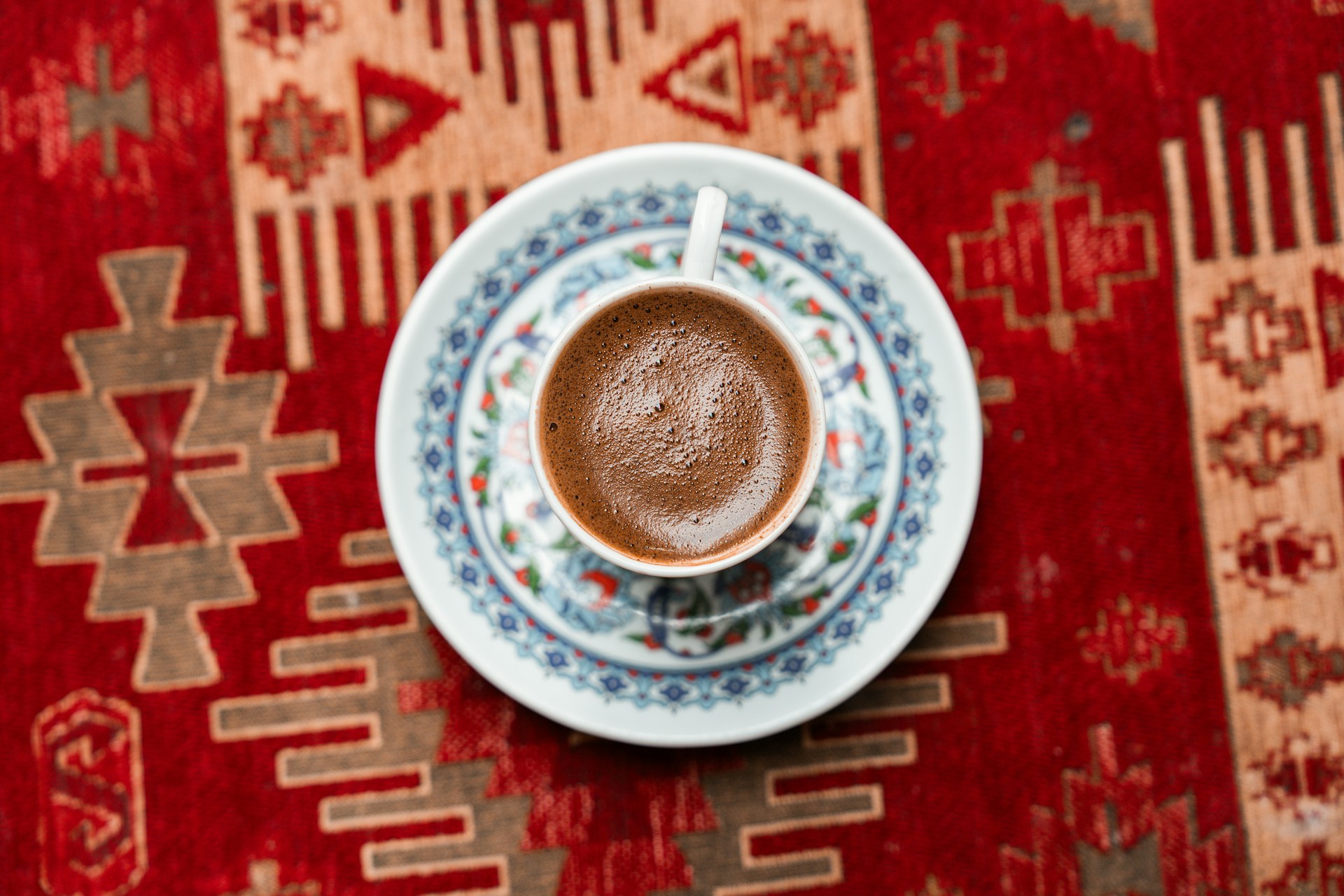 ispijanje kafe, kafa, turska kafa