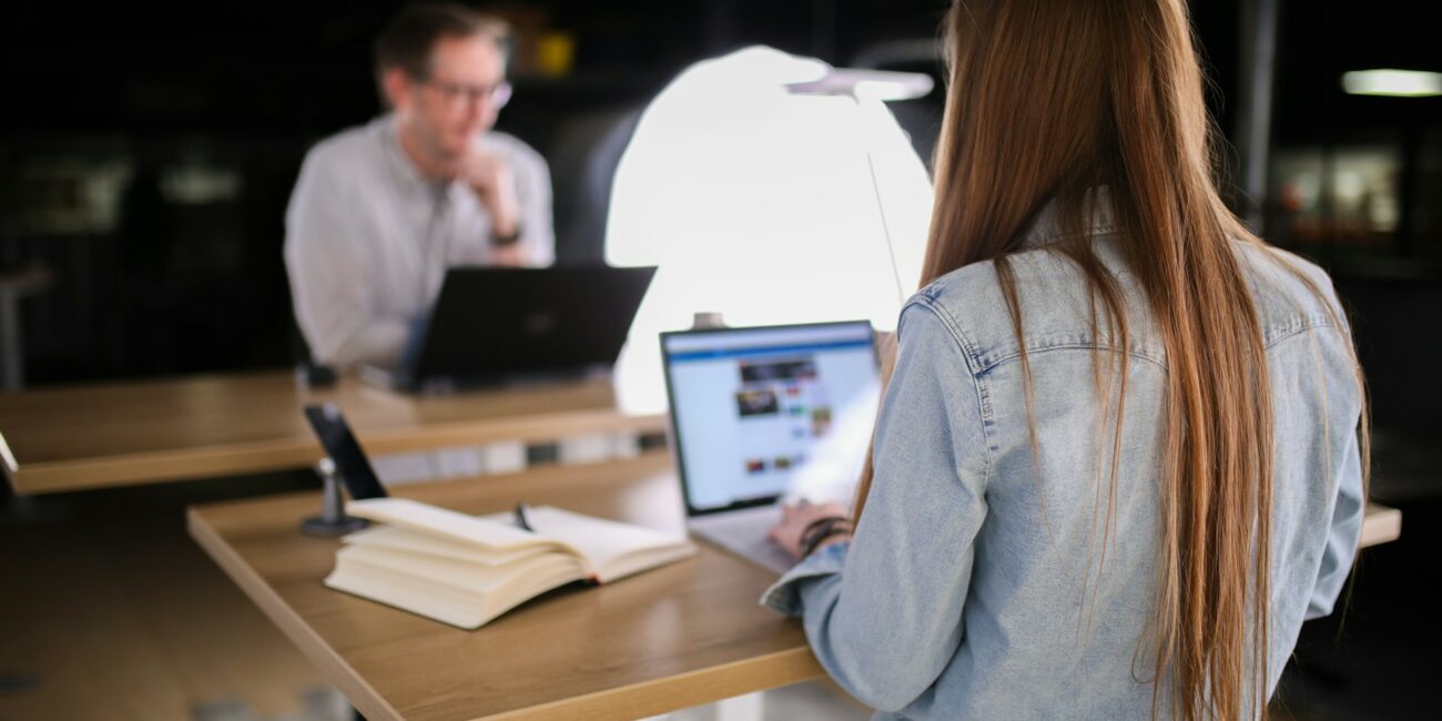 posao, mladi, kancelarija,