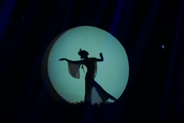 kina, žena, predstava