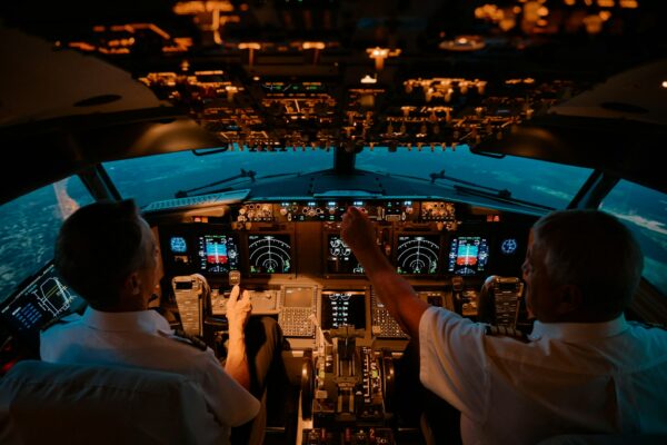 pilot, pilotska kabina, avion, posada, alkotestiranje