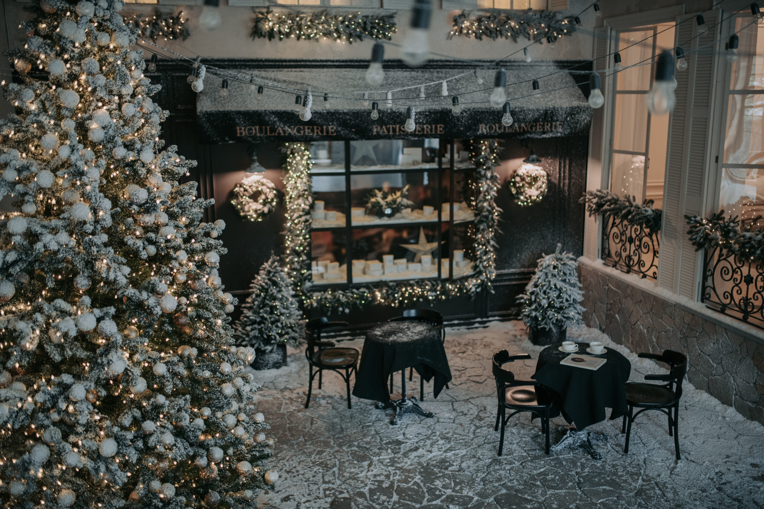 praznik dekoracija kafić