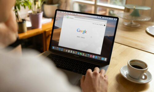 google, gugl, internet, pretraga, laptop