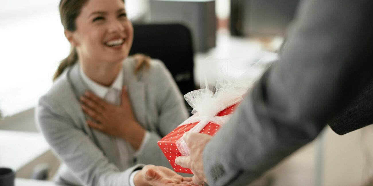 poklon, posao, Secret Santa, Nova godina