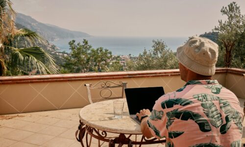 posao, rad od kuće, rad na daljinu, laptop digital nomad vizaBugarska