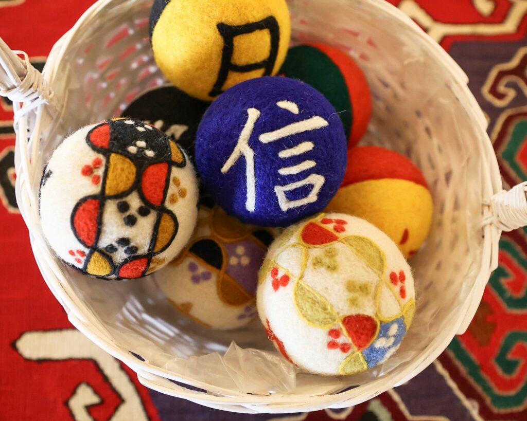 Suvenir, pustovana vuna